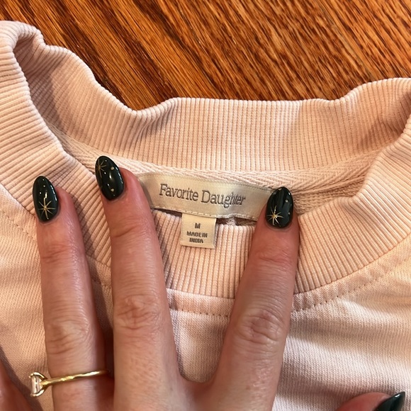 Favorite Daughter Cropped Crewneck 🩷 - Picture 5 of 5